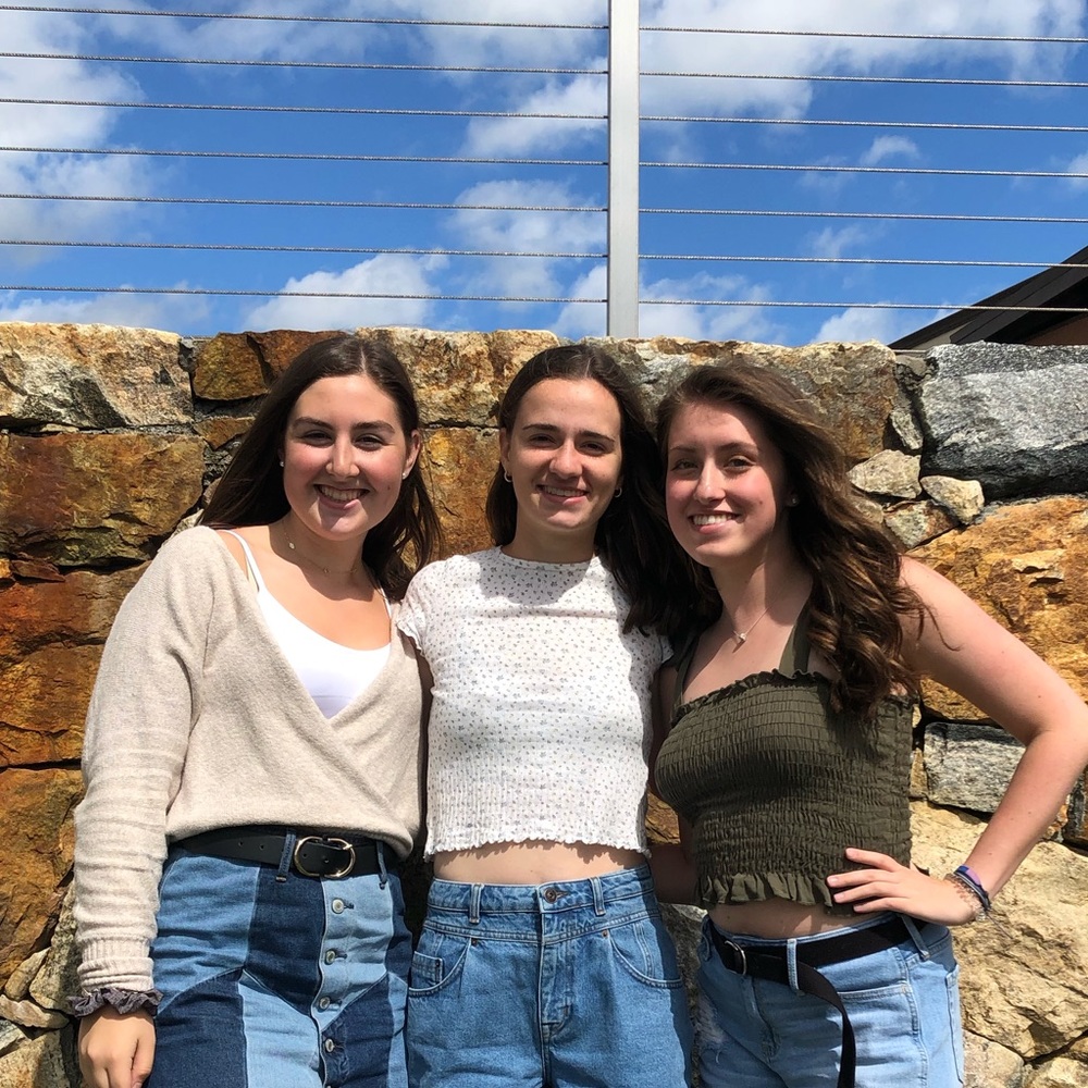 Meet your Posher, Chloe